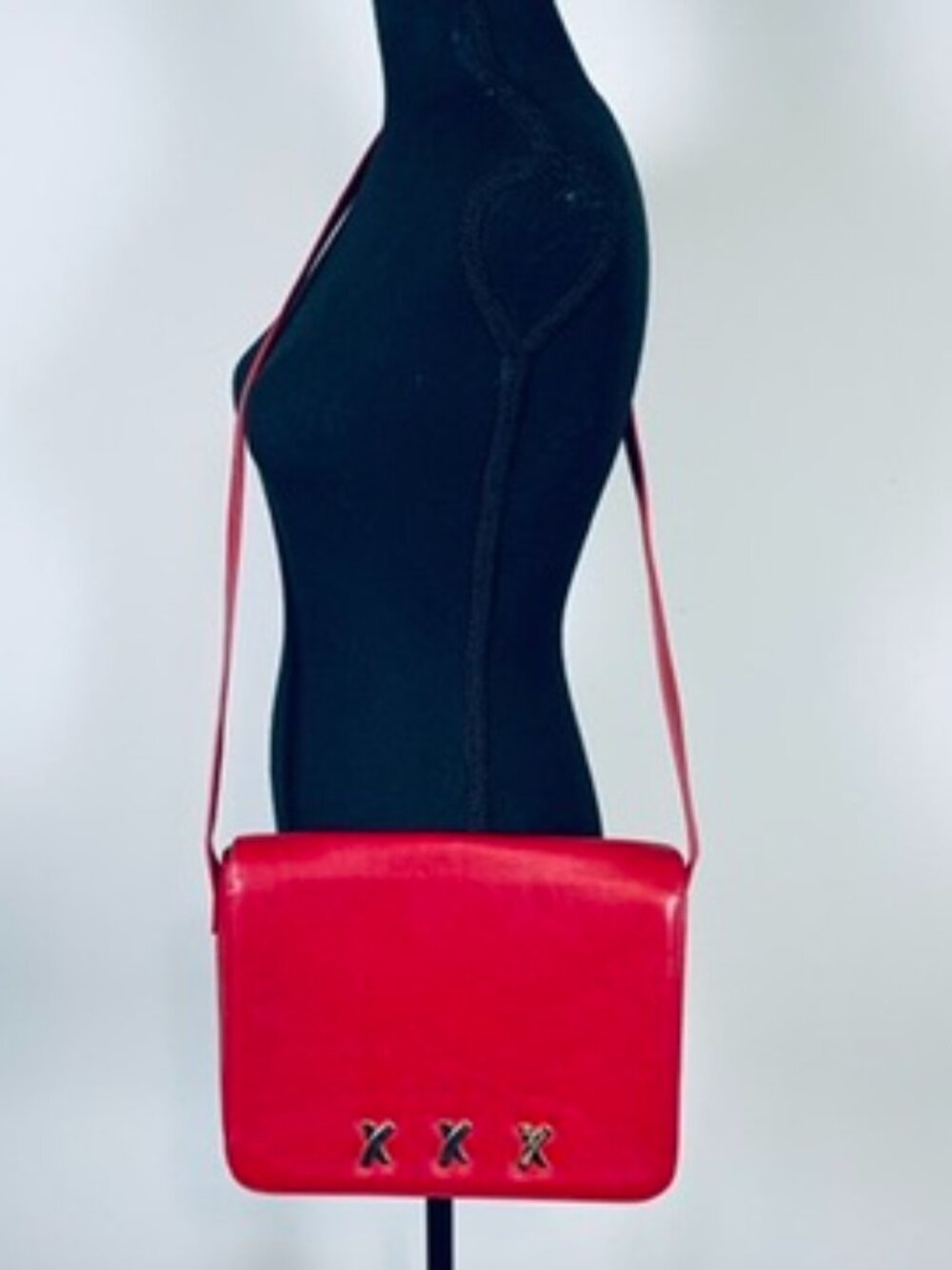 Vintage By Paloma Picasso red genuine leather shoulder/crossbody bag